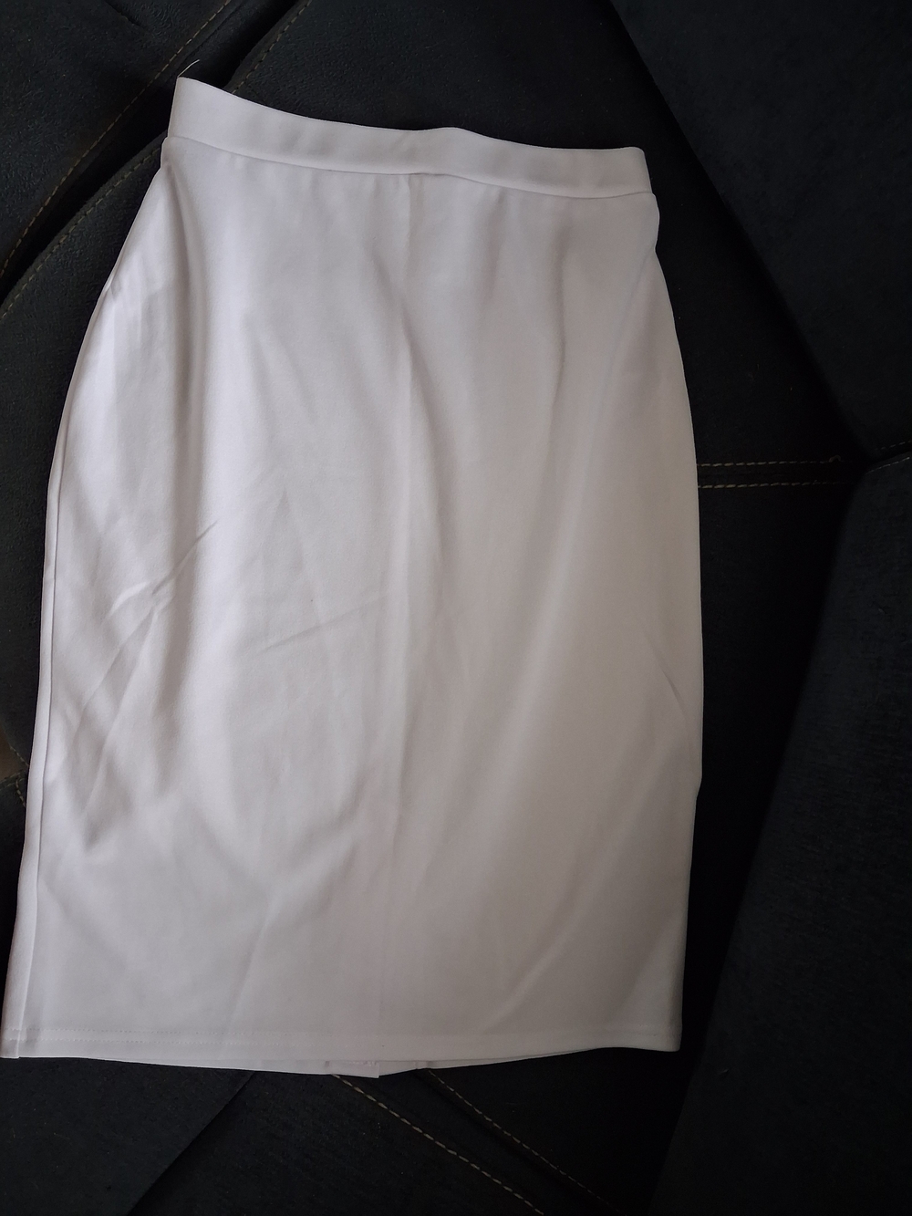 Women's White Pencil Skirt - Sleek Tailored Fit